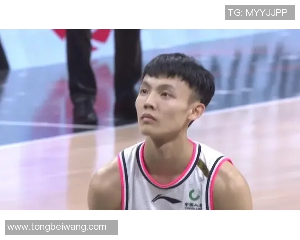 陈林坚的奋斗历程与职业生涯:从青涩少年到篮球场上的闪耀明星